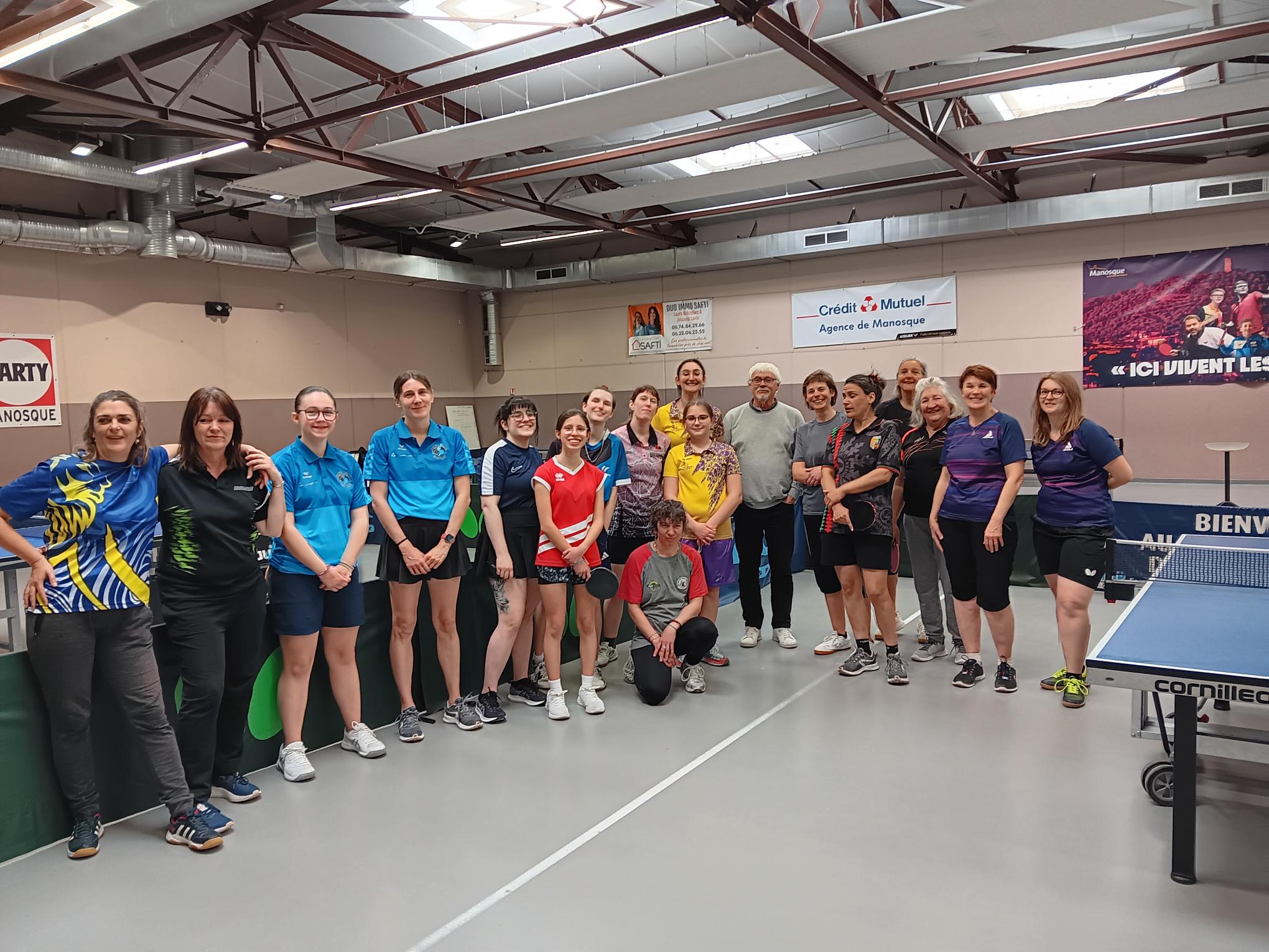 Les paticipantes et le Juge Arbitre